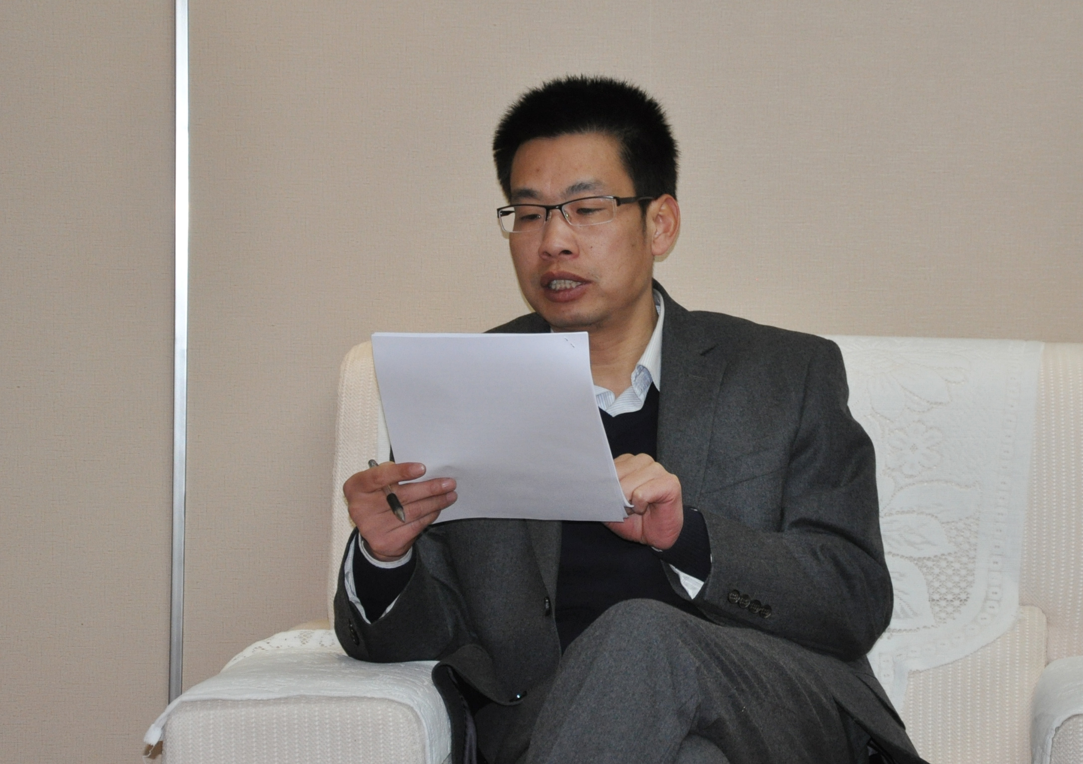 董俊荣副主任带领大家学习